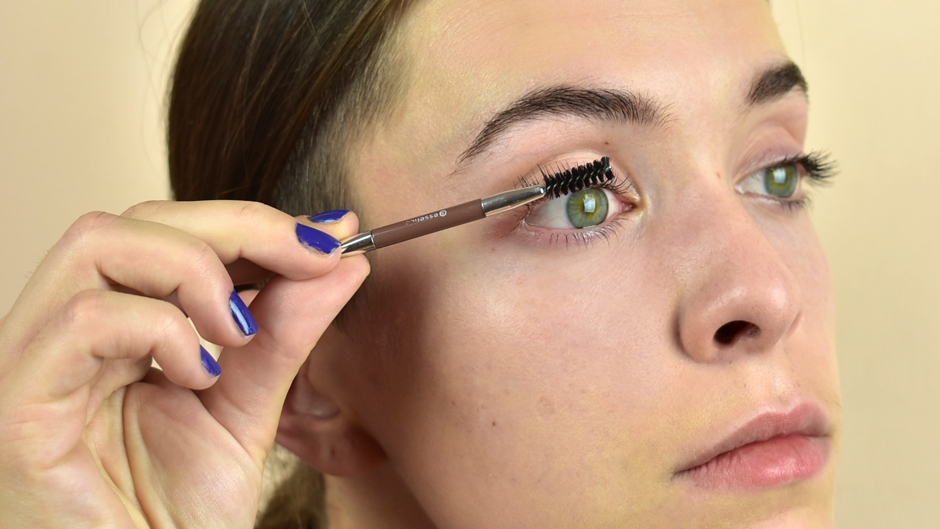 Como escolher o melhor produto para cílios: sérum, óleo, vaselina ou máscara?